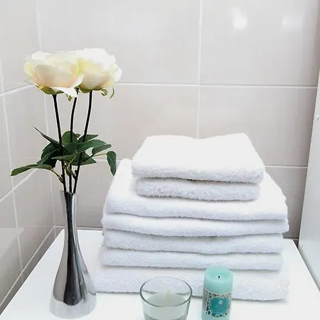 Lejlighed Old Town Manosa