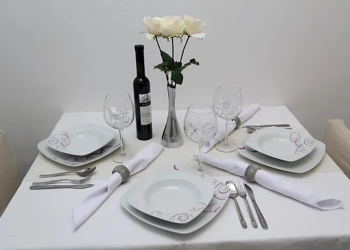 Old Town Manosa Apartament